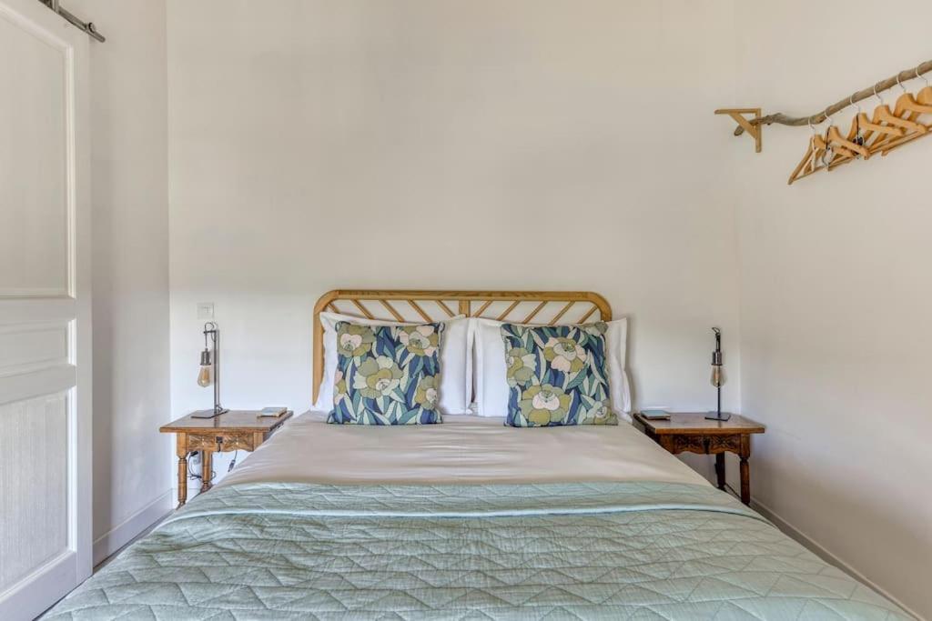 La Calade Bed and Breakfast Montouliers Exteriör bild